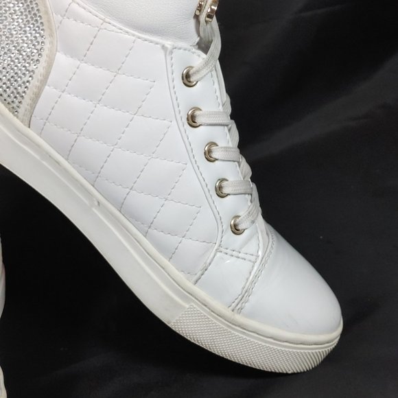 Guess High Top Sneaker Women's Sz 6 White Quilted Athletic Shoe Rhinestone Heelt - Picture 4 of 10